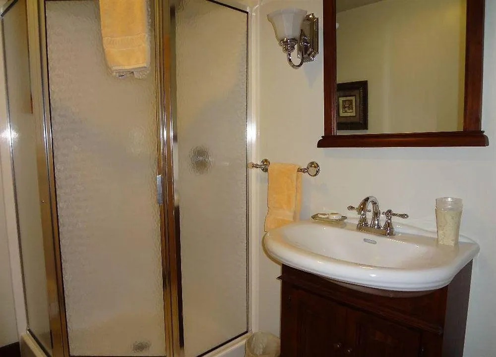 Hinckleys Apartment Salsbury Cove