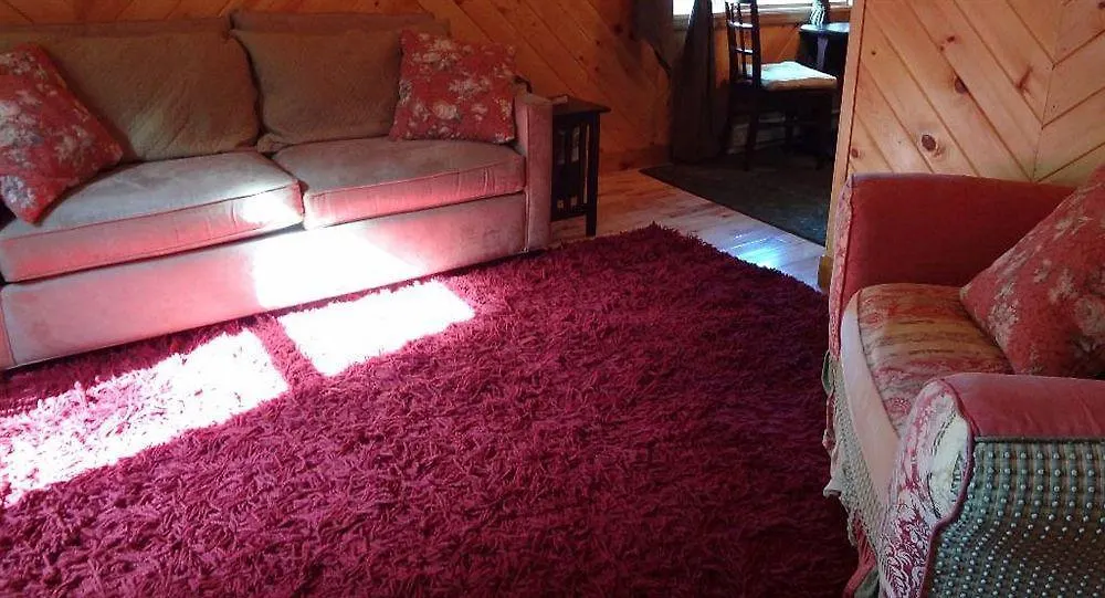 Hinckleys Apartment
