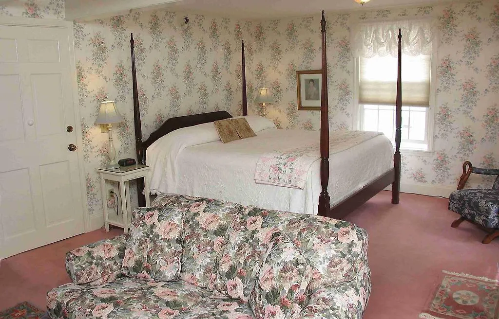 Castlemaine 3*