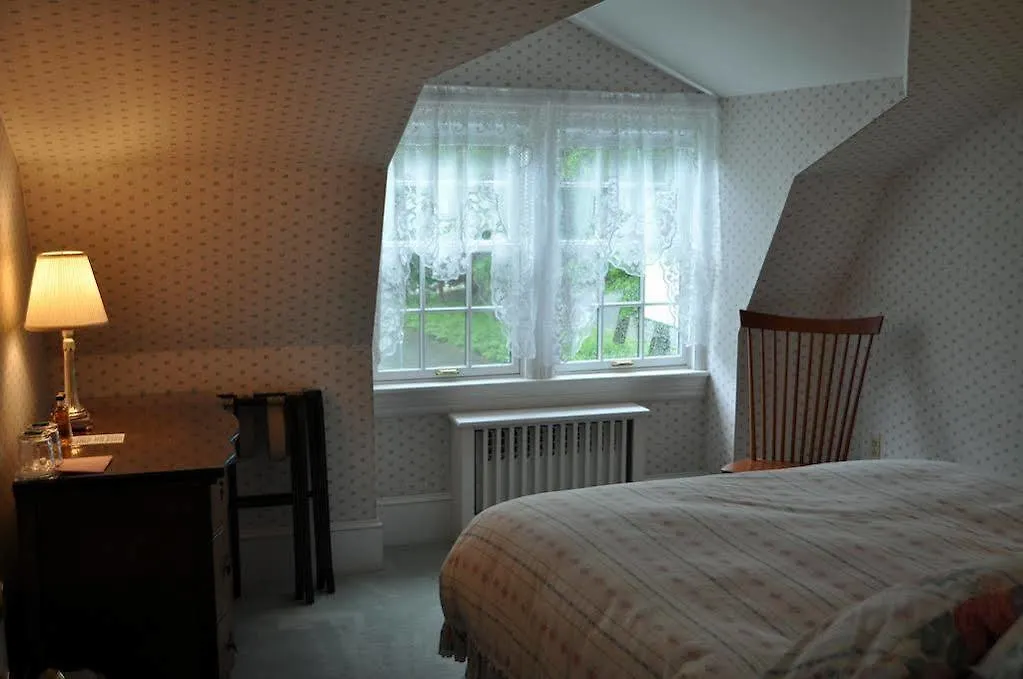 Stone Throw Bed & Breakfast