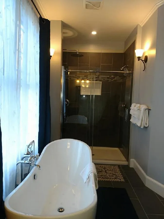 Saltair Waterfront 3* בר הרבור