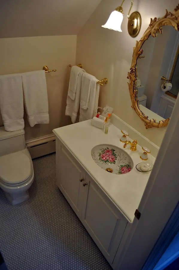 Bed & Breakfast Stone Throw 3*
