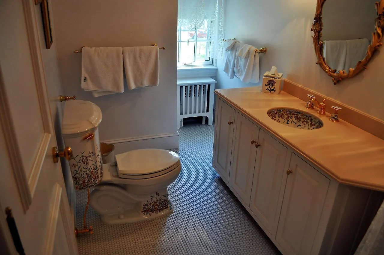 Stone Throw Bed & Breakfast