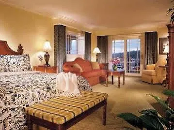 The Harborside And Marina Hotel