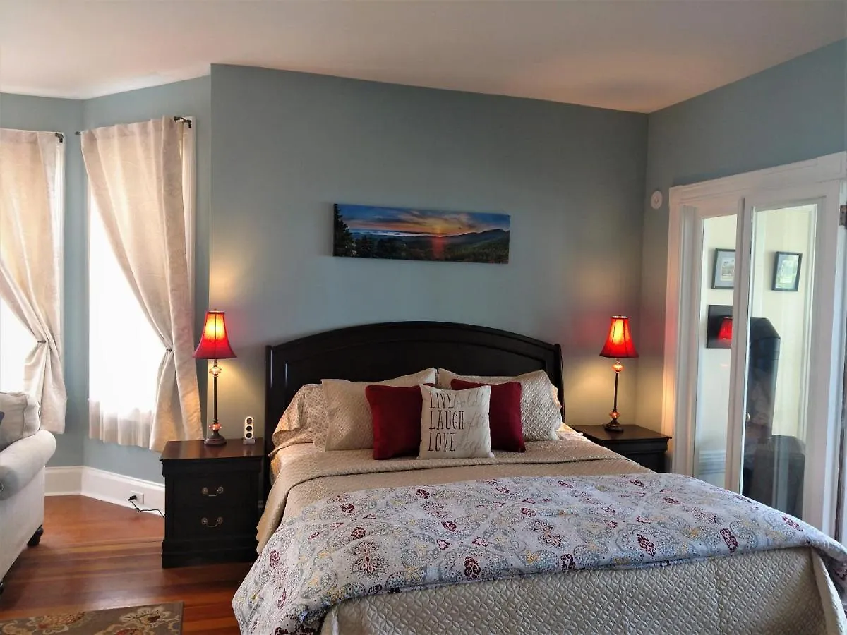 Saltair Waterfront Inn