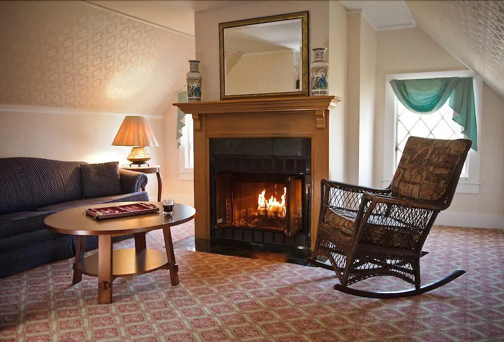 Cleftstone Inn 3*