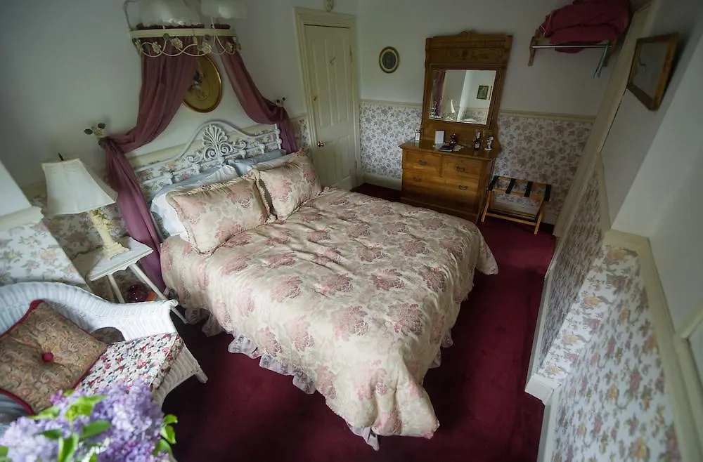 Cleftstone Inn 3*