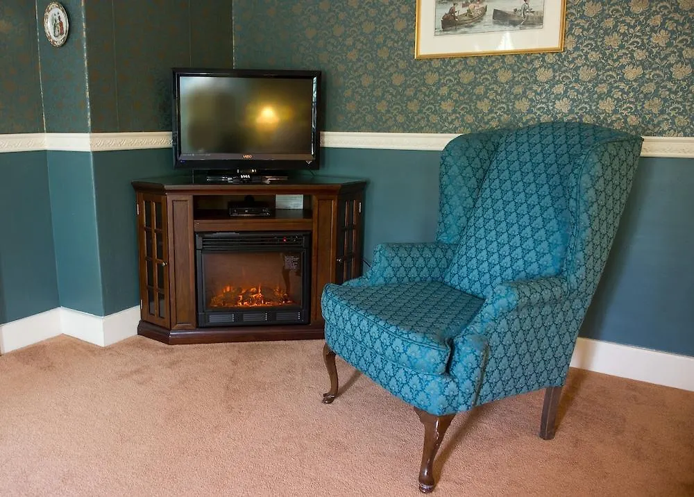 Cleftstone Inn Bed & Breakfast