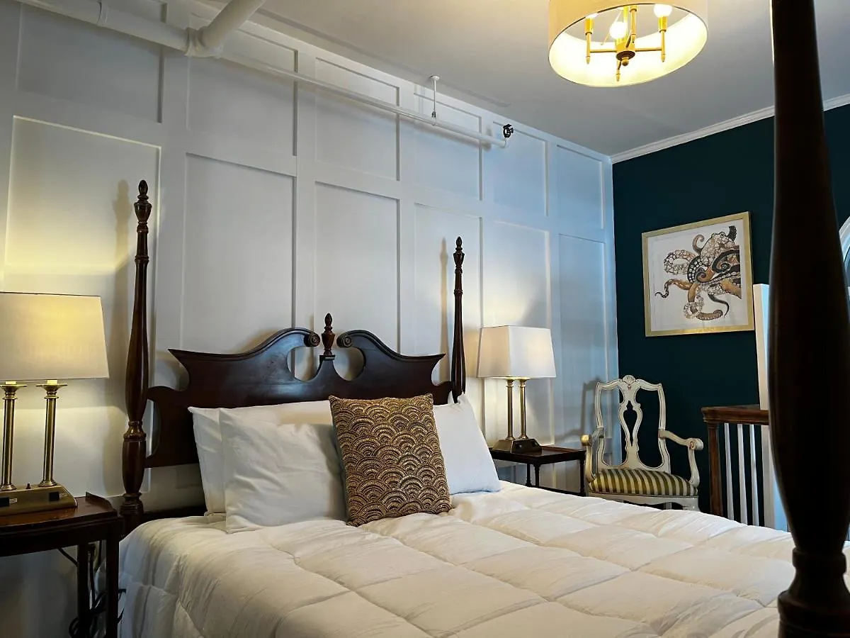Queen Anne's Revenge 3* 巴港