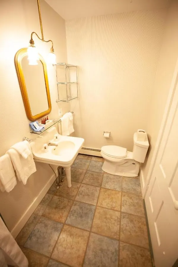 Oda ve Kahvaltı Yellow House 3*