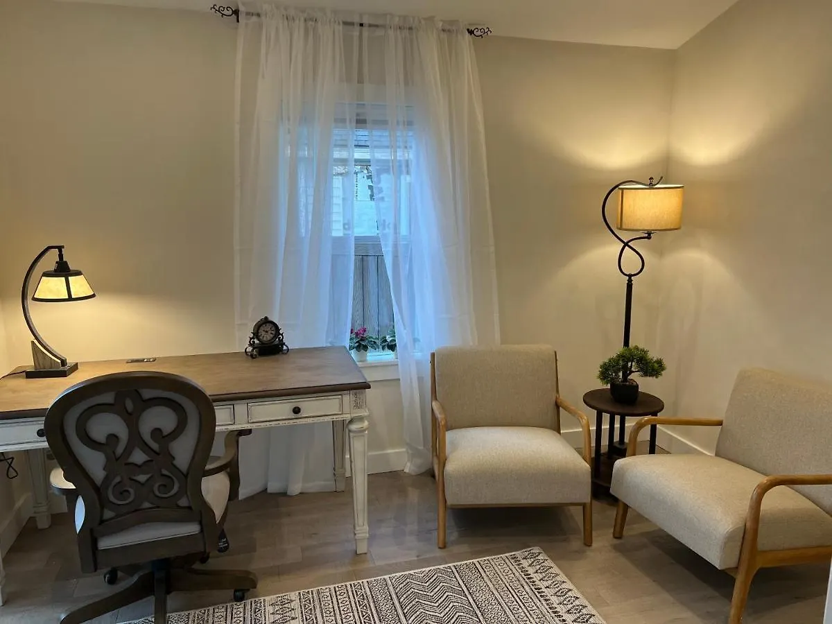 The Reminisce Vacation 5br/3bt,downtown Bh