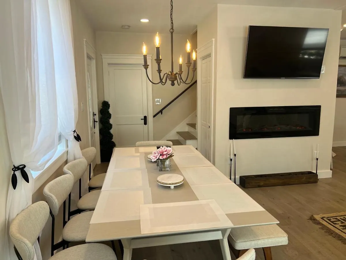 The Reminisce Vacation 5br/3bt,downtown Bh Bar Harbor