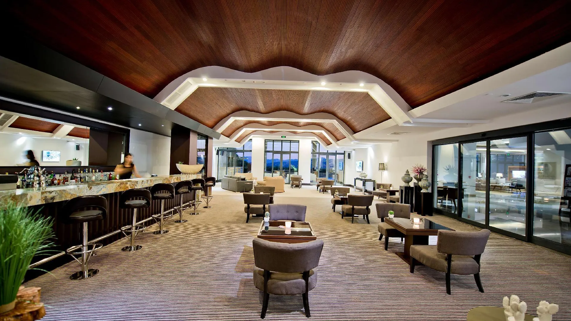 Regency By Ihg בר הרבור