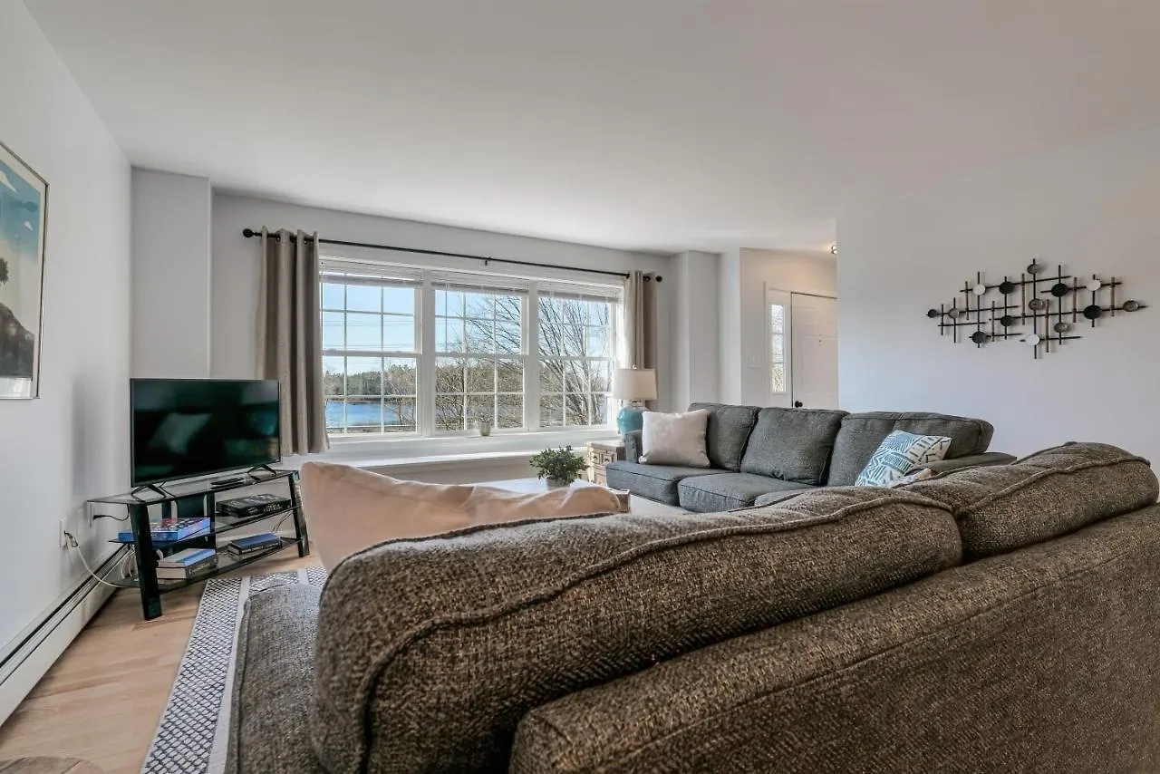 3 Bedroom Private Pondside View New Reno Moose *
