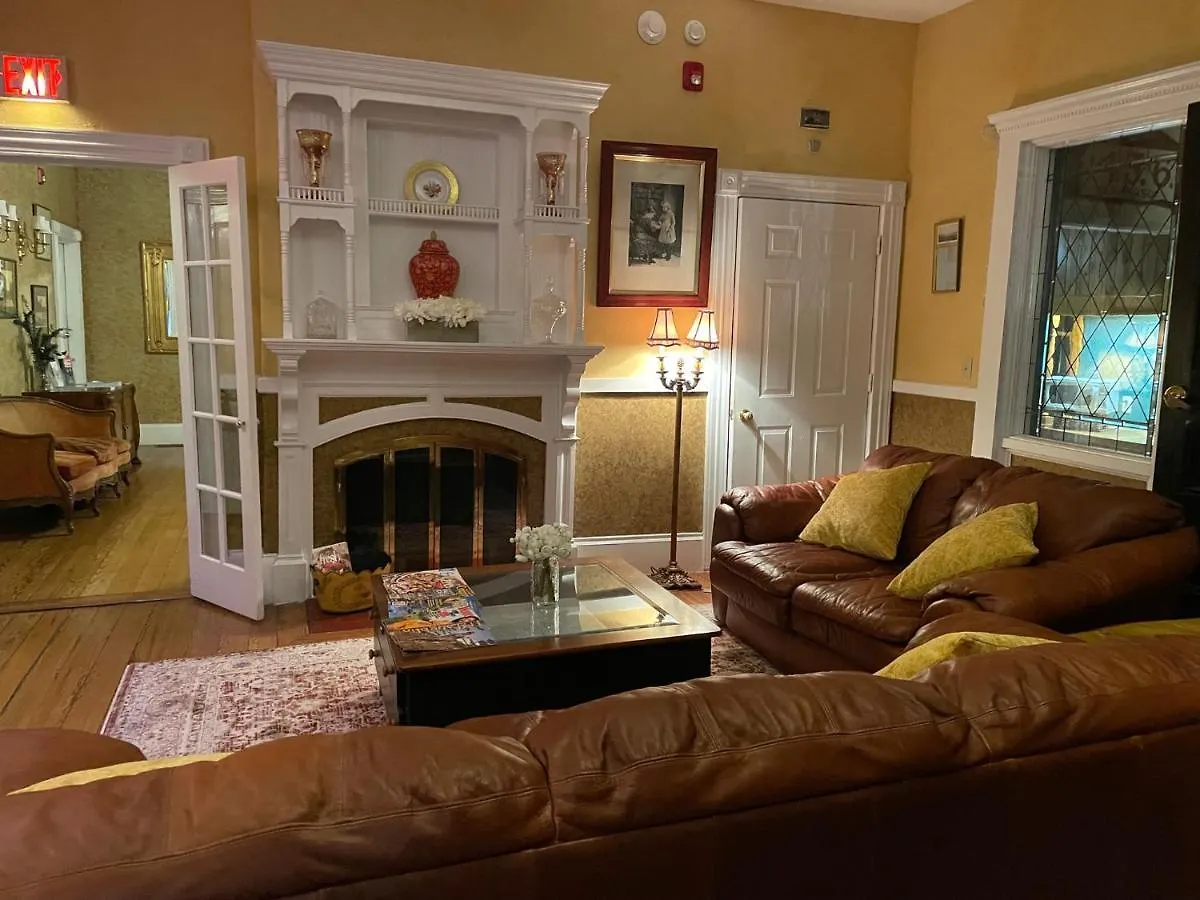 House Fogadó 3*