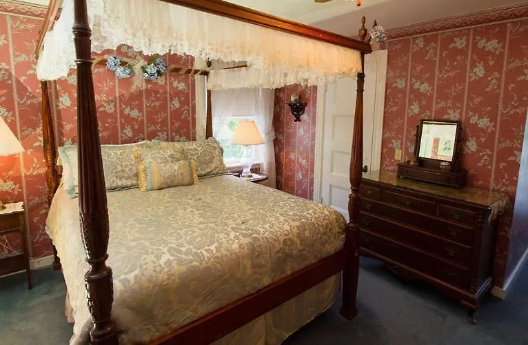 Bed & Breakfast Anne's White Columns Bar Harbor