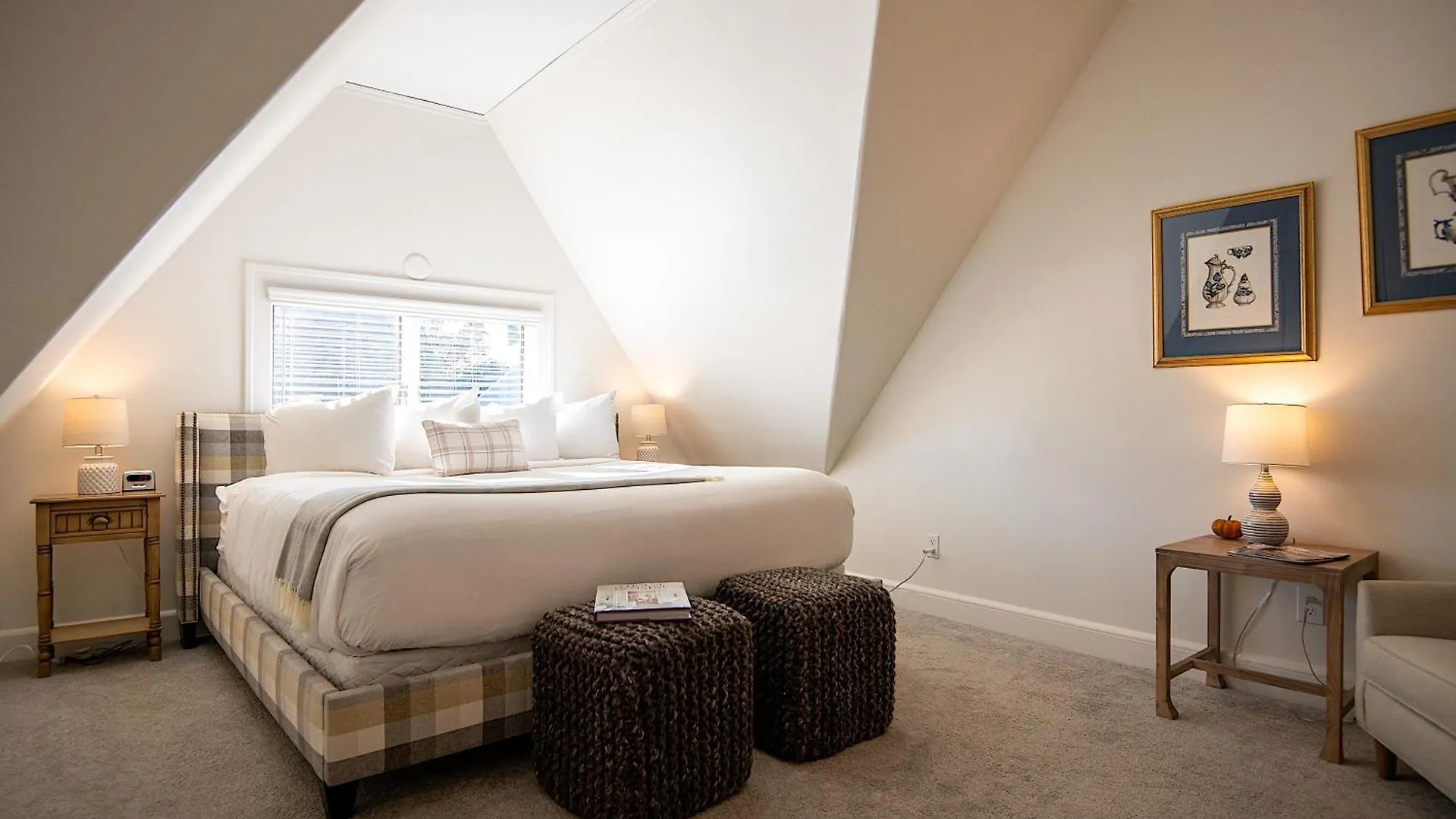 Hearthside Inn 2*