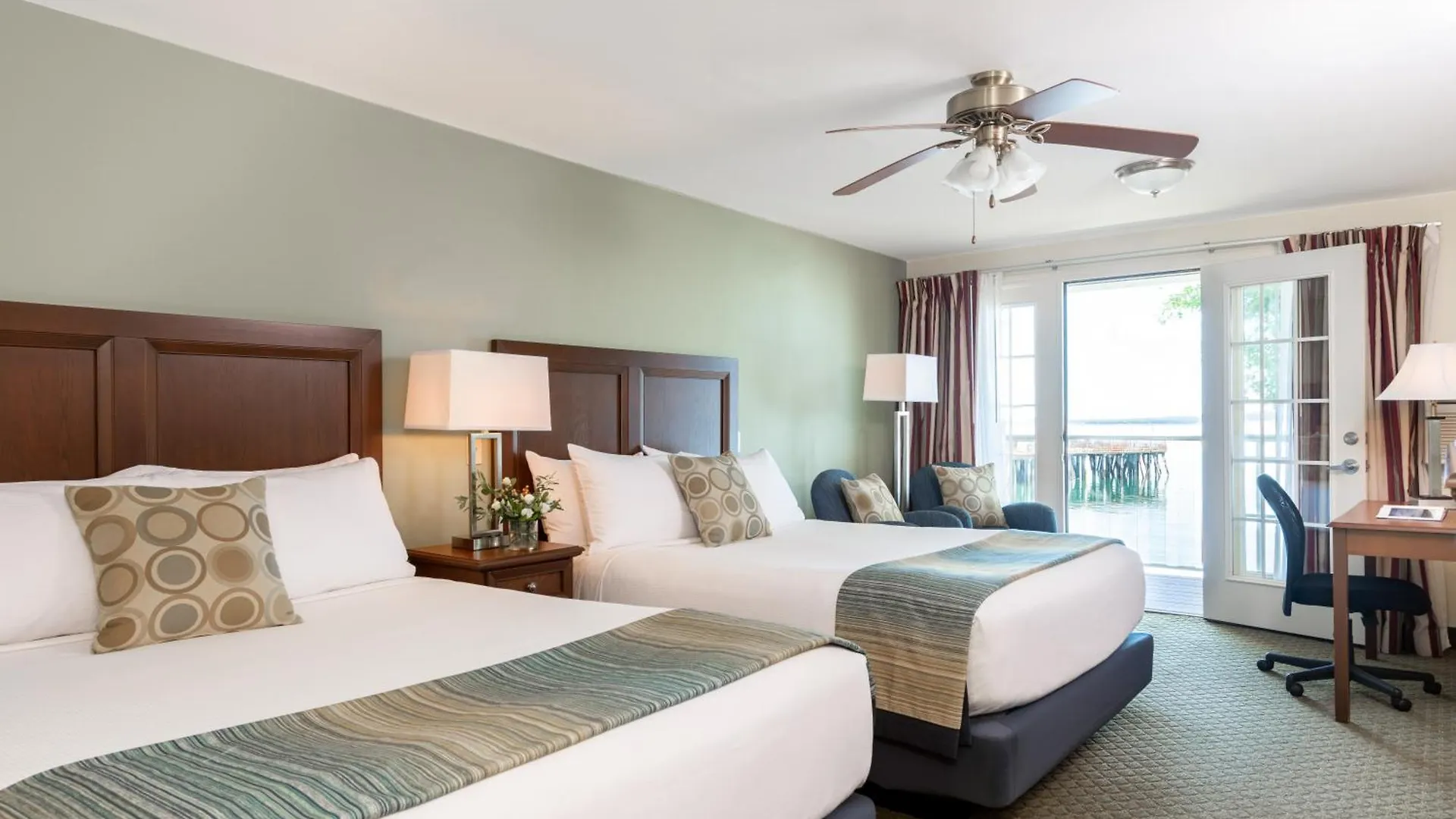 Atlantic Oceanside & Conference Center מלון 3*