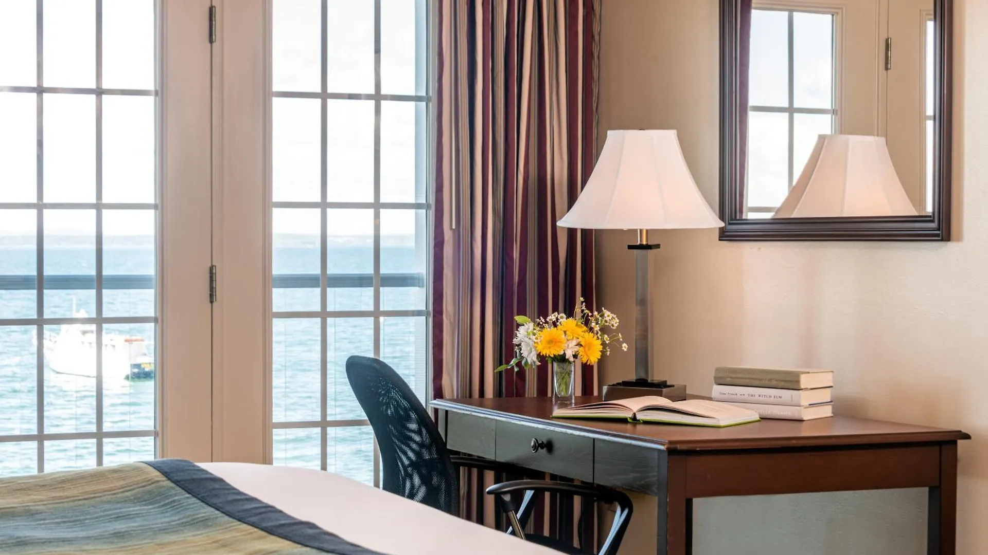 Atlantic Oceanside & Conference Center 3*