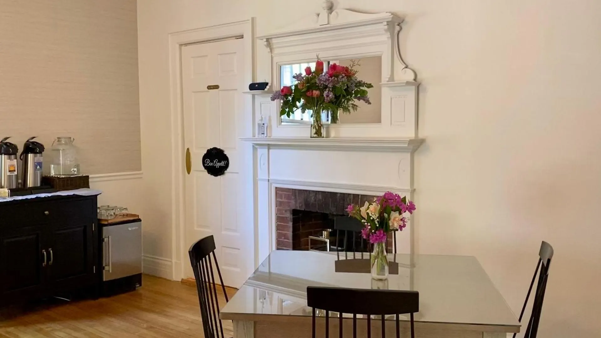 Hearthside Inn 2*