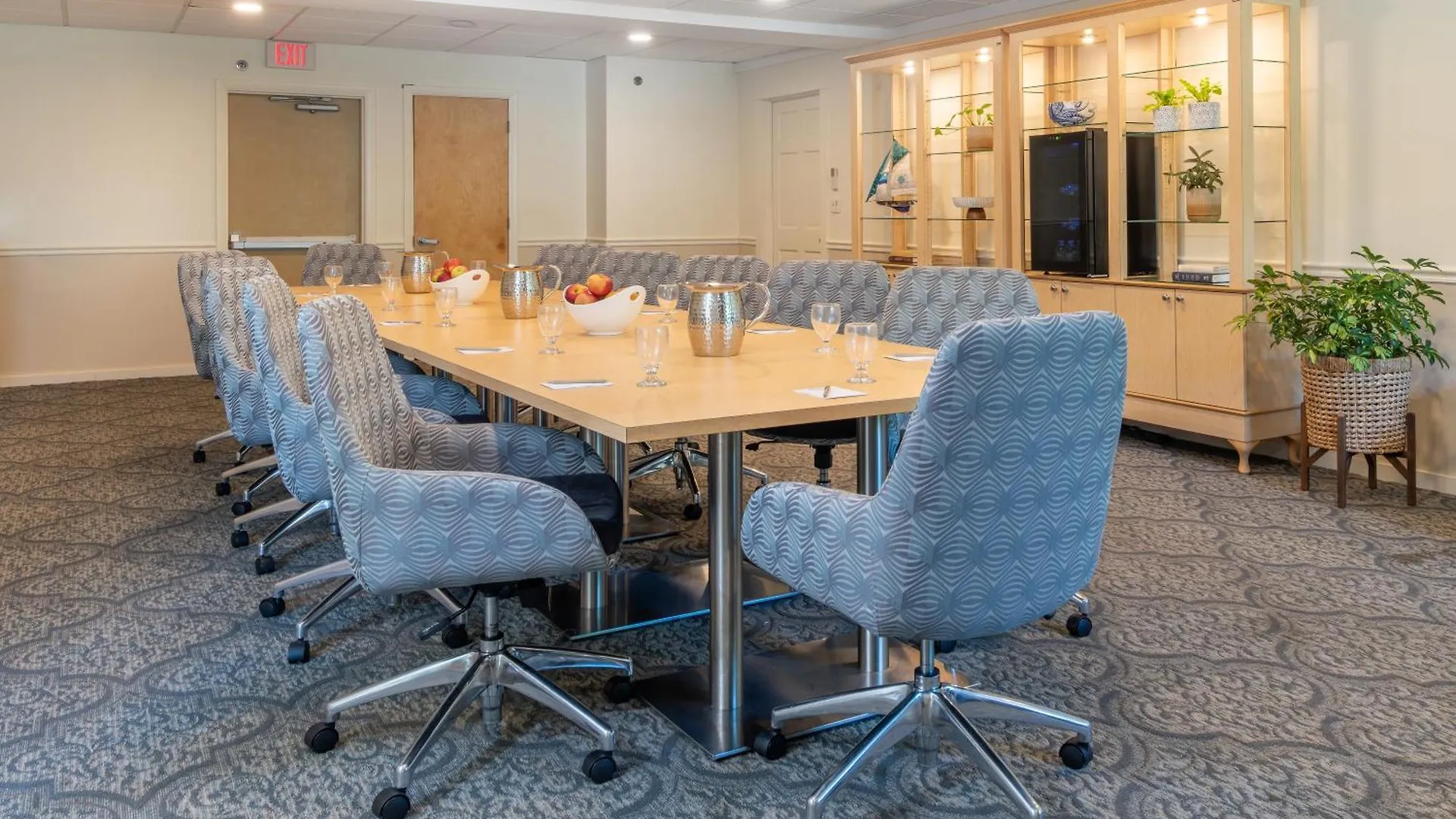 מלון Atlantic Oceanside & Conference Center 3*