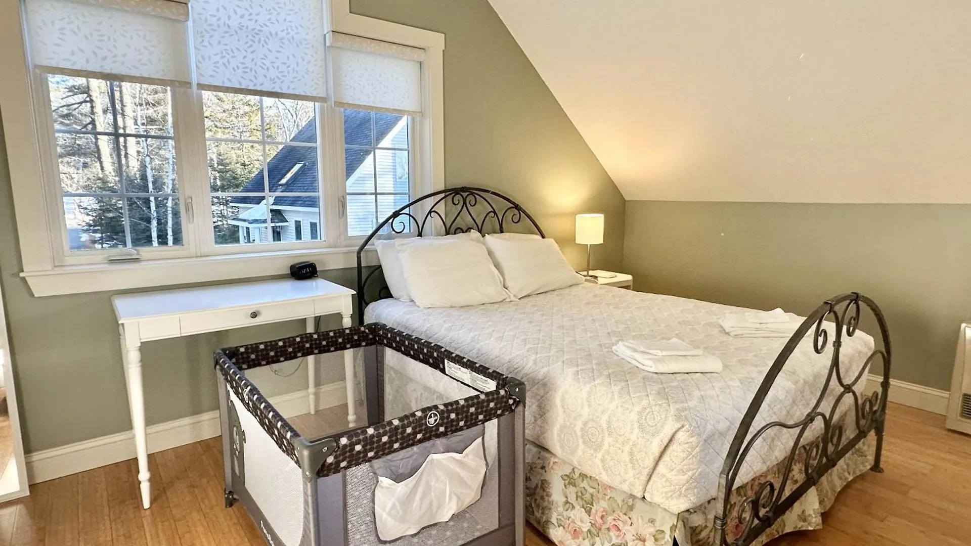 2 Bedroom In Town Hill 