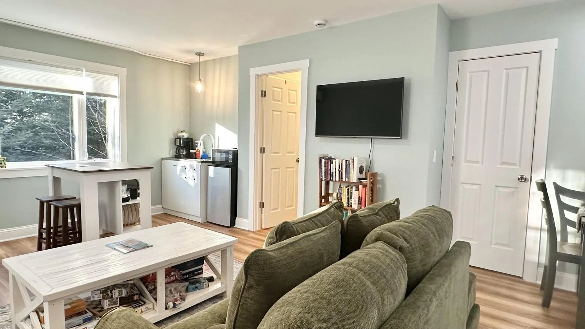 2 Bedroom In Town Hill 