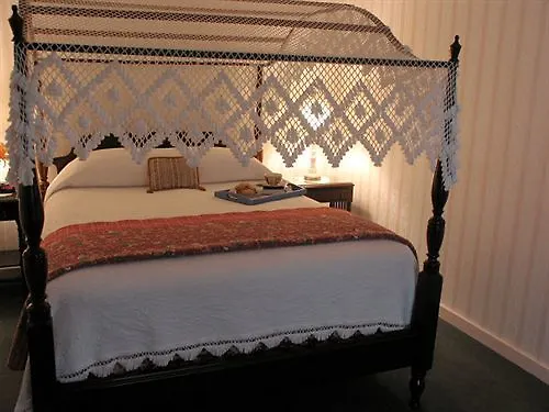 Inn Castlemaine