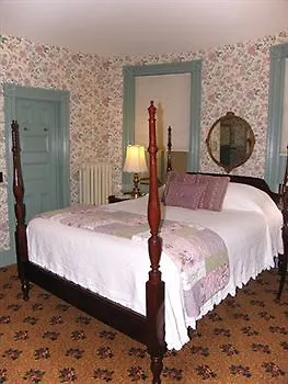 Castlemaine Inn Bar Harbor