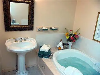 Castlemaine Inn 3*