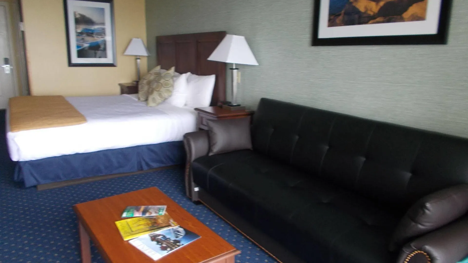 מלון Atlantic Oceanside & Conference Center 3*
