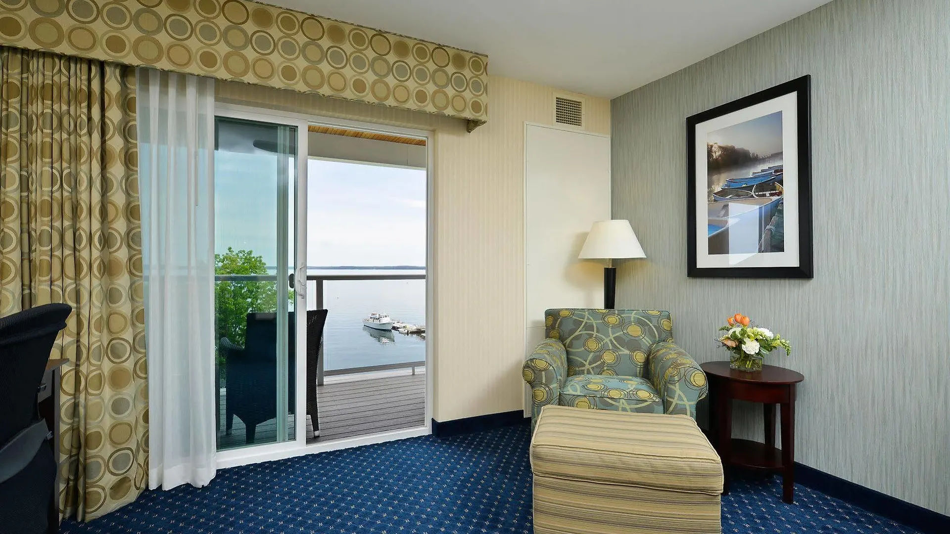 Atlantic Oceanside & Conference Center מלון