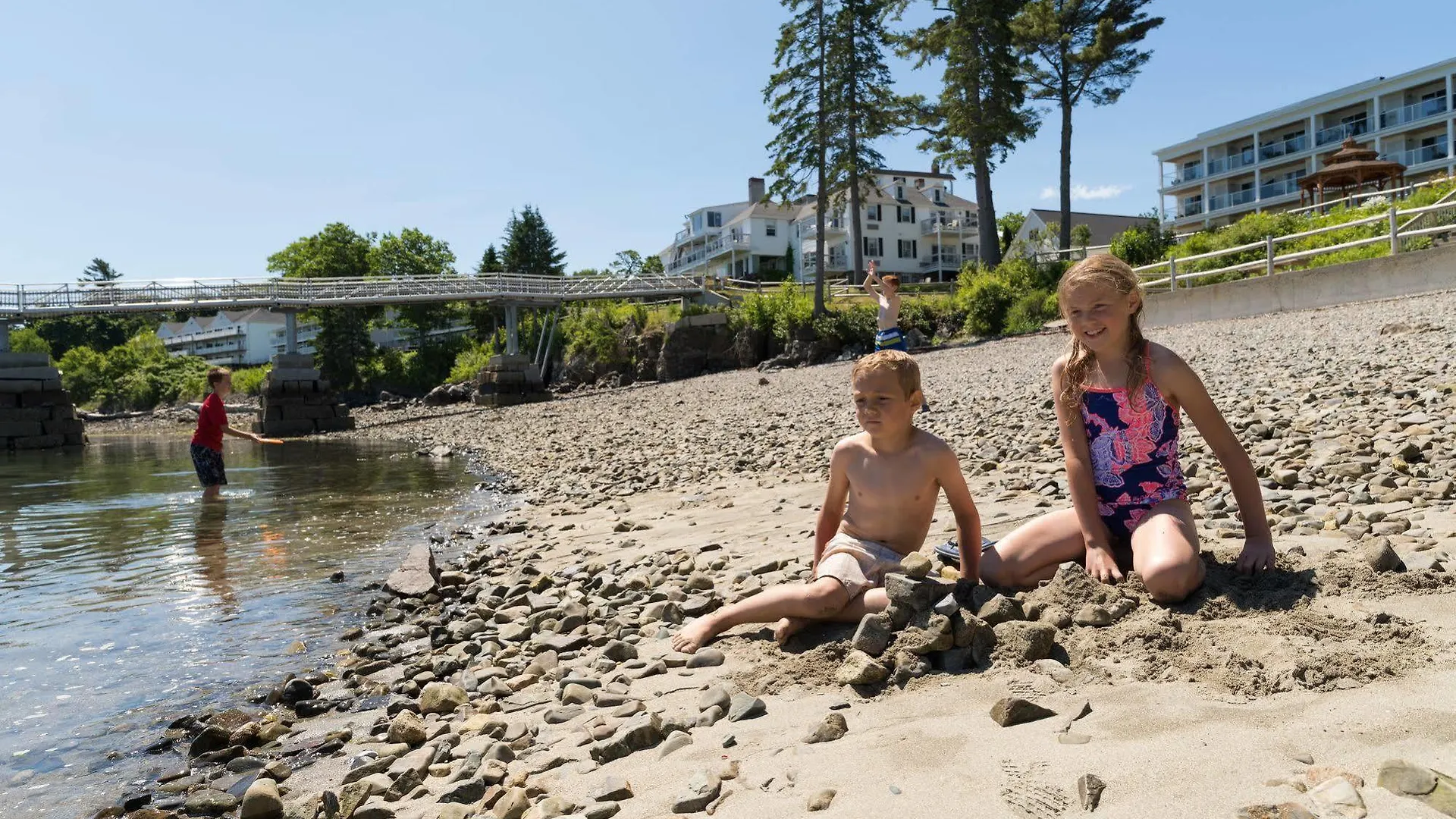 Atlantic Oceanside & Conference Center 3*