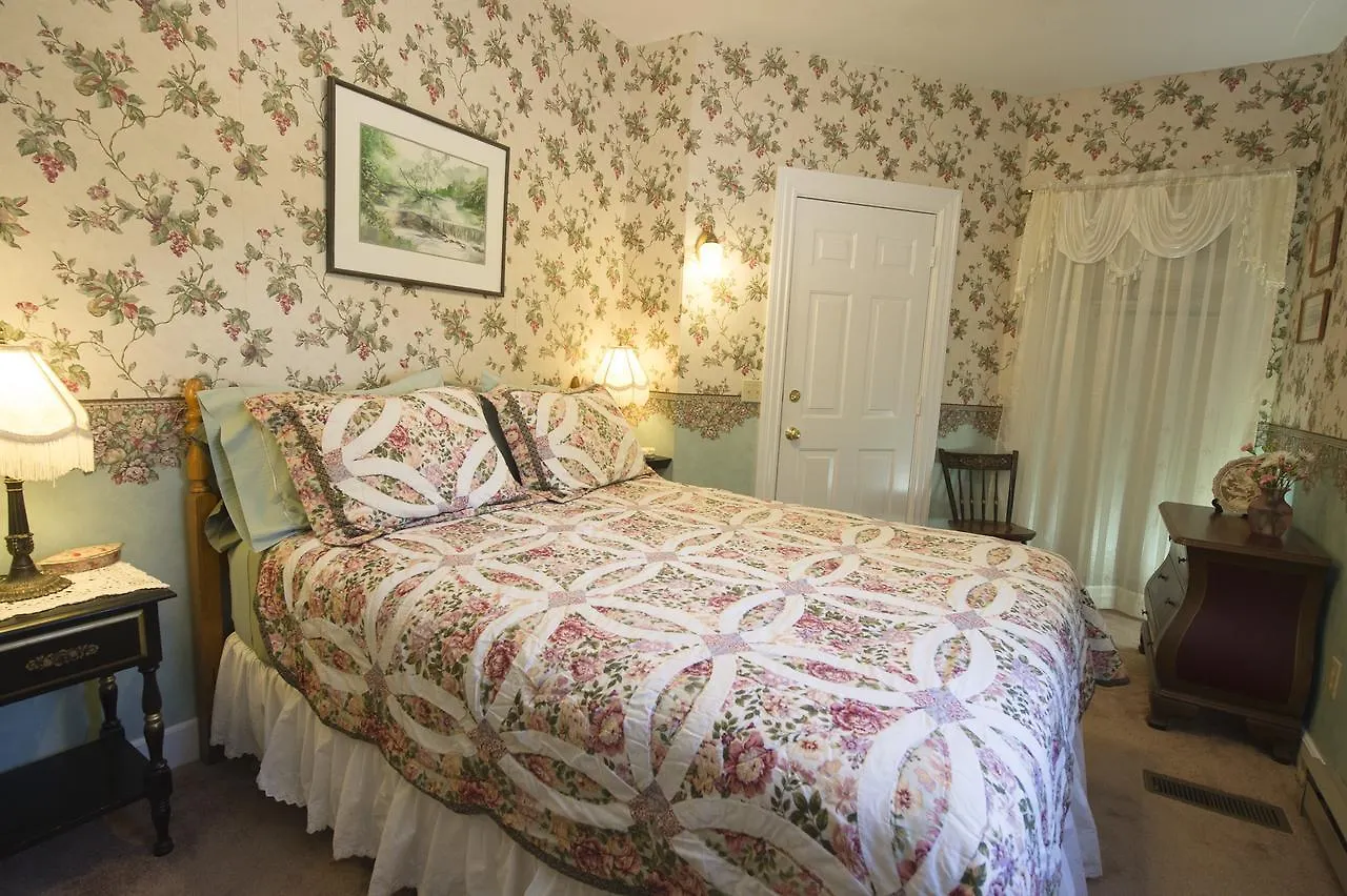 Bed & Breakfast Anne's White Columns