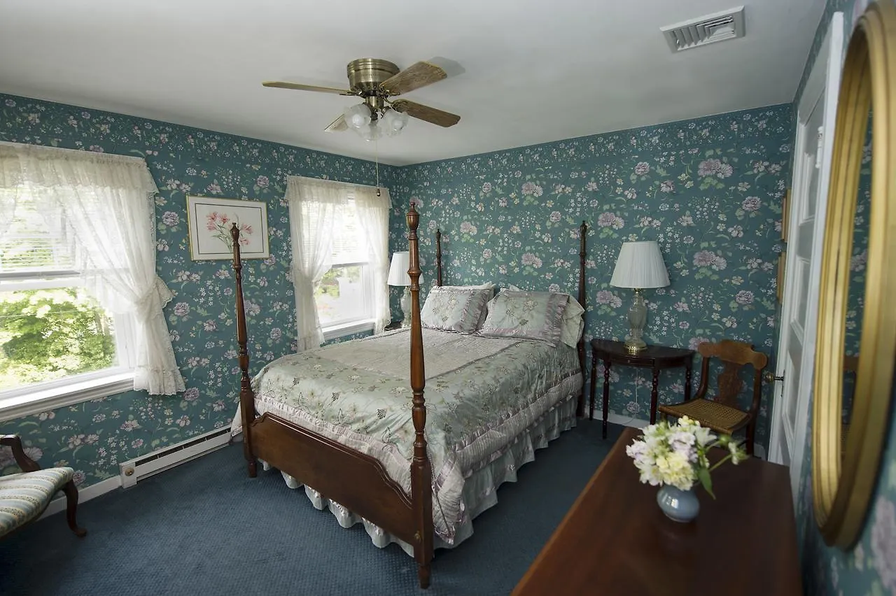 Anne's White Columns Bed & Breakfast Bar Harbor