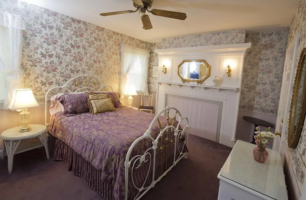 Bed & Breakfast Anne's White Columns Bar Harbor